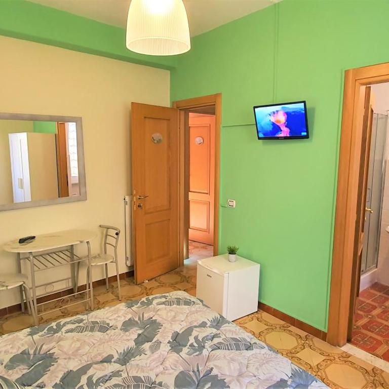 B&B Le Quattro Stagioni - Camera Matrimoniale con Bagno Privato - 5