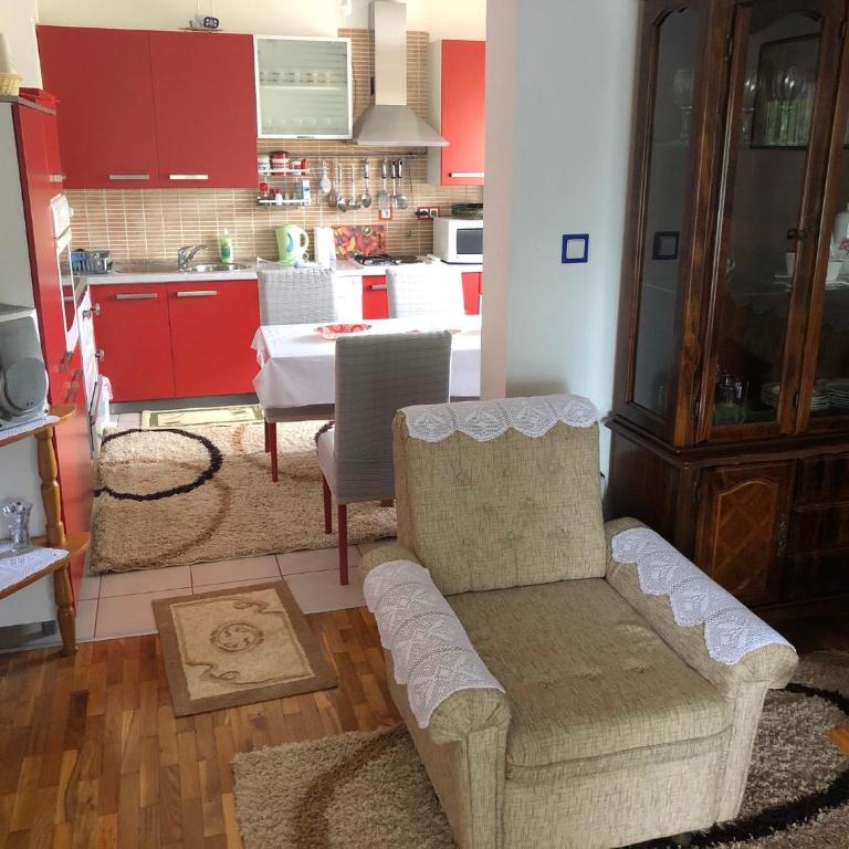 House Greda - Three-Bedroom House - 10