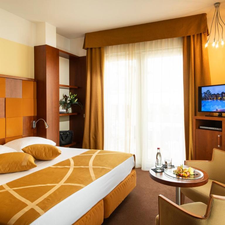 Color Hotel Style, Design & Gourmet - Camera Matrimoniale Classic - 1
