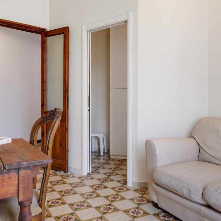 GuestHost - Piazza Concordia Apartment with Balcony - Two-Bedroom Apartment - 8