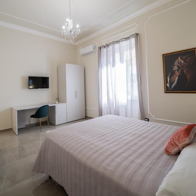 Amaris - Double Room with Private Bathroom - 21