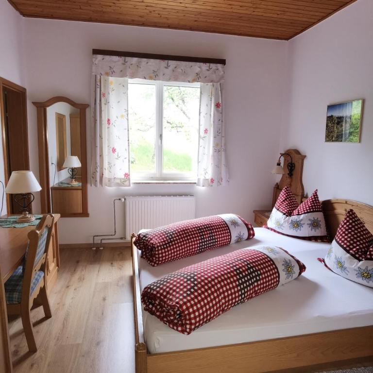 Gästezimmer & Buschenschank mit Weingut Hack-Gebell - Doppelzimmer - 6