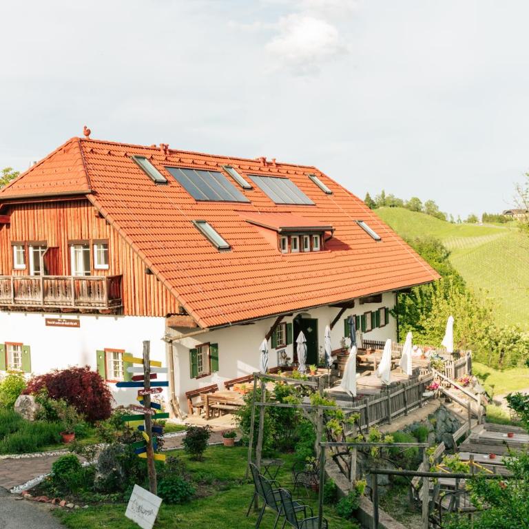 Gästezimmer & Buschenschank mit Weingut Hack-Gebell - Familienzimmer - 5