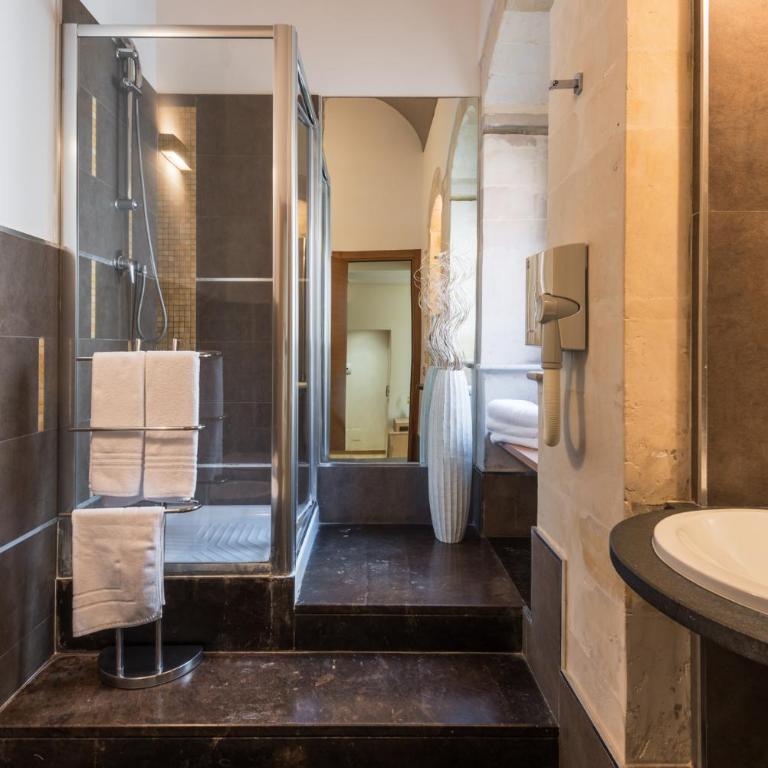 Hotel Vittorio Veneto - Camera Standard Matrimoniale/Doppia con Letti Singoli - 21