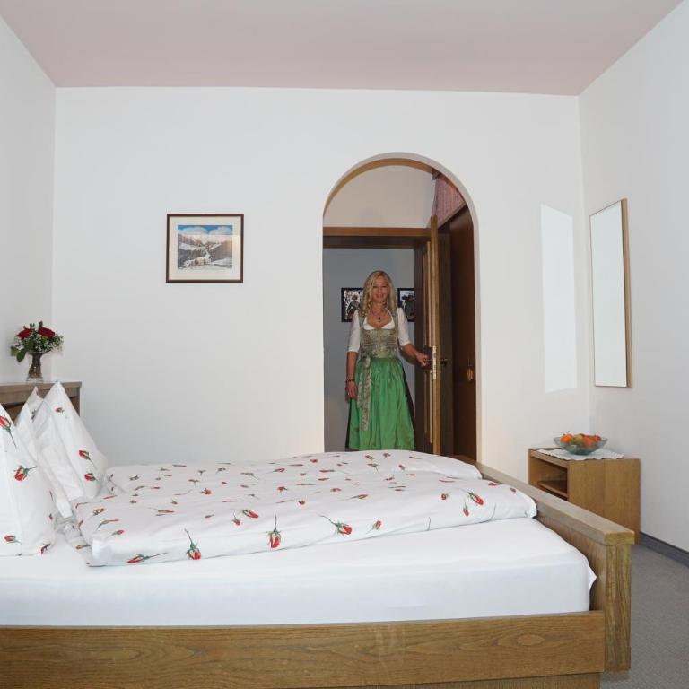 Pension Brunhild - Camera Tripla Comfort - 2
