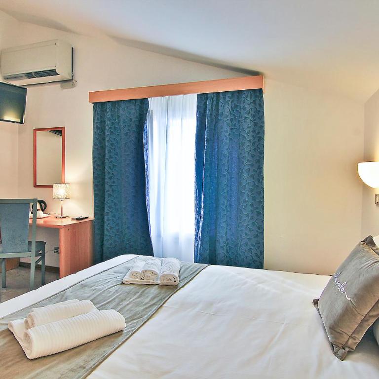 Hotel La Perla - Doppel- oder Zweibettzimmer - 8