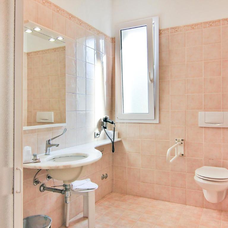 Hotel La Perla - Dreibettzimmer - 10