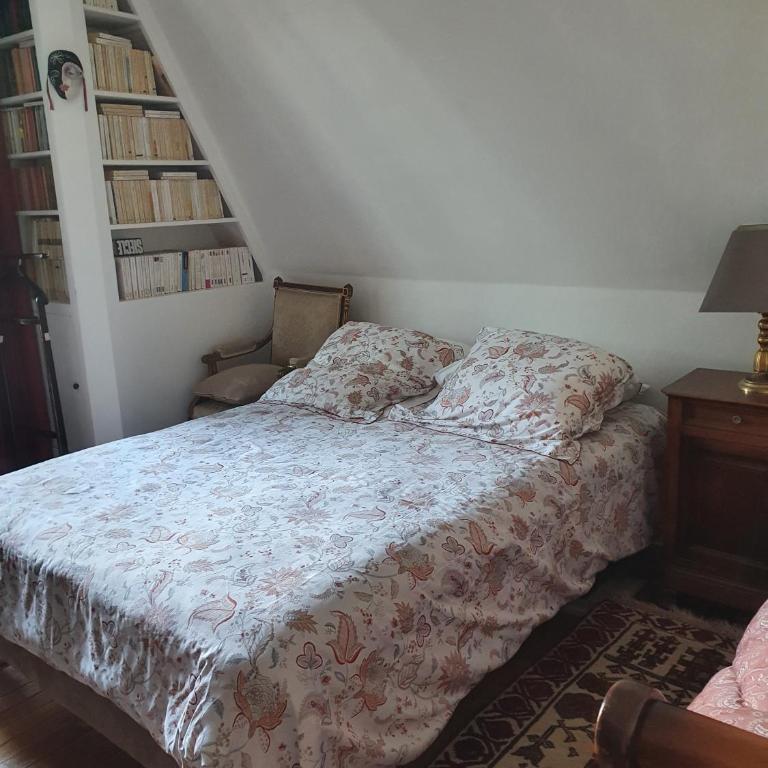 La Romantique - Chambre Triple - Vue sur Jardin - 13