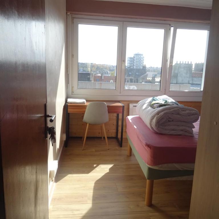 85m² hyper-centre place Dalton - Chambre Double avec Salle de Bains Commune - 9