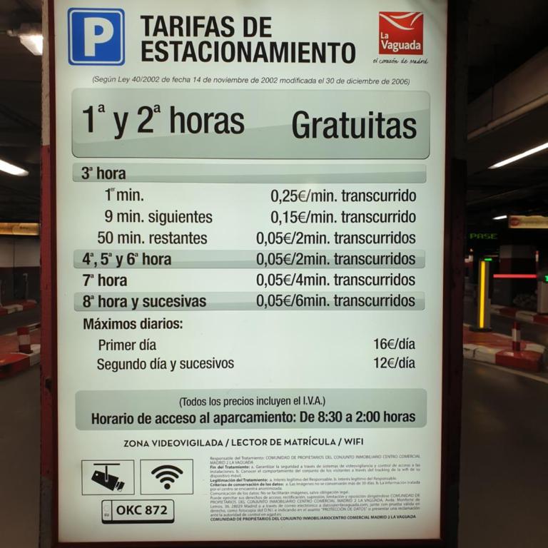 Spacious Apartment Madrid - Metro Barrio del Pilar - Three-Bedroom Apartment - 14
