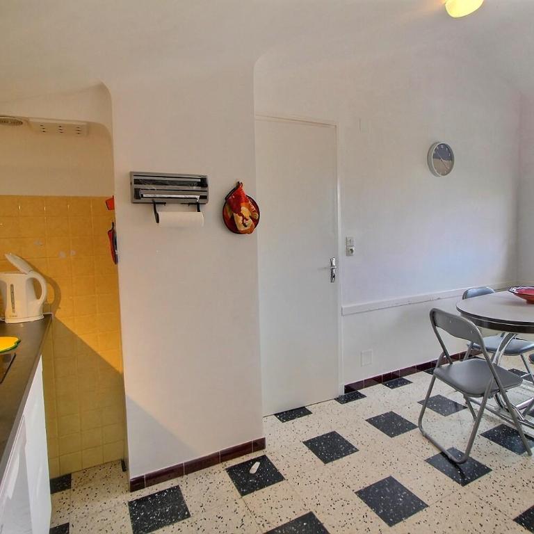 Meublé trois étoiles au premier étage d’une maison typique - Appartamento con 2 Camere da Letto - 3