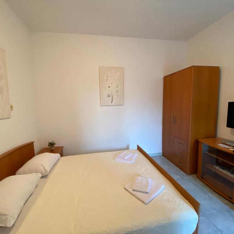Katarina Apartments - Dvokrevetna Soba sa Bračnim Krevetom - 4