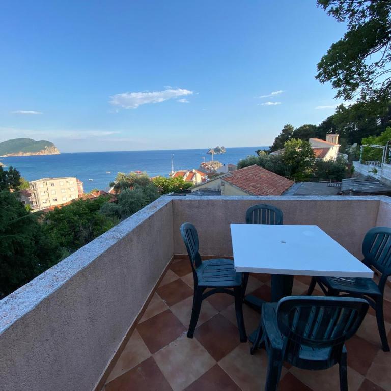 Katarina Apartments - Apartman s 1 Spavaćom Sobom i Balkonom - 2