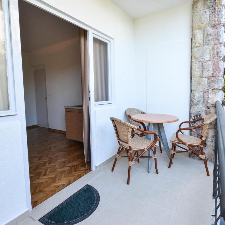 Apartments Petkovic Budva - Studio s Pogledom na Vrt - 6