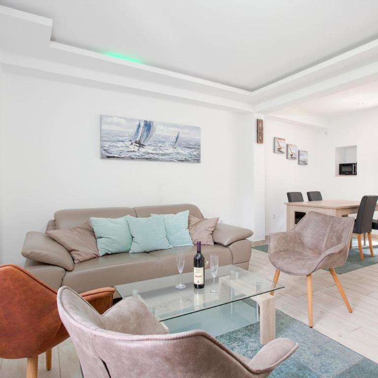 Apartments D&V - Two-Bedroom Apartment with Sea View - 6