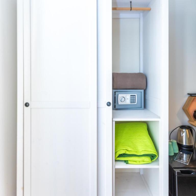 Studio19 - Double Room with Balcony - 5