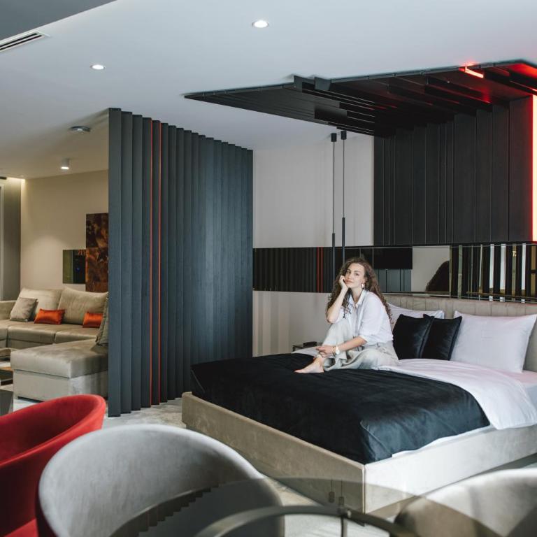 Hotel Ženeva Lux - Comfort One-Bedroom Suite - 9