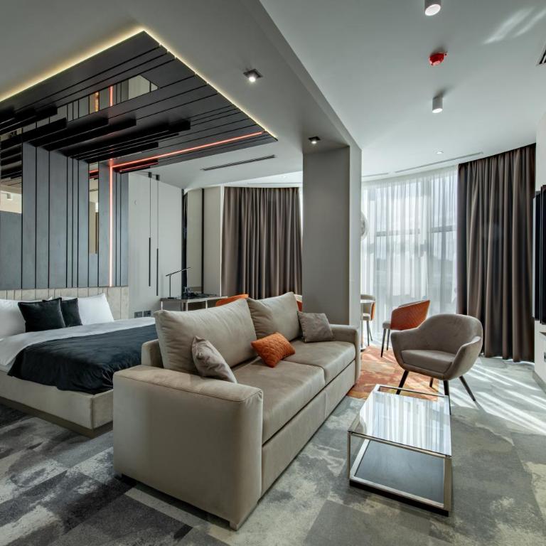 Hotel Ženeva Lux - One-Bedroom Suite with Balcony - 7