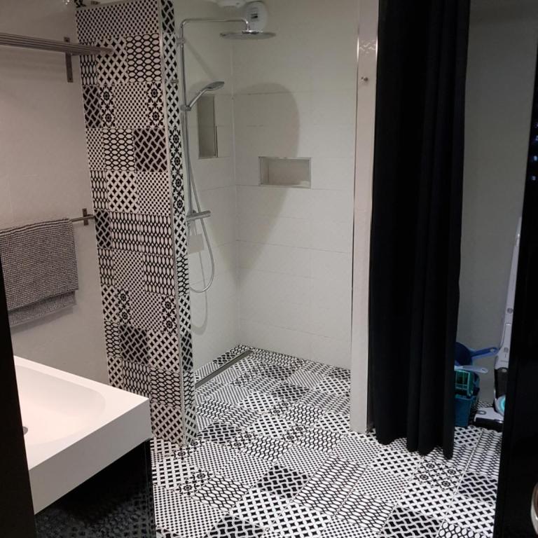 Bel appartement spacieux et confortable idéalement situé - Apartment mit 2 Schlafzimmern - 14
