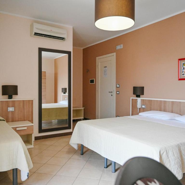 Stella del Sud - Camera Familiare con Balcone - 8