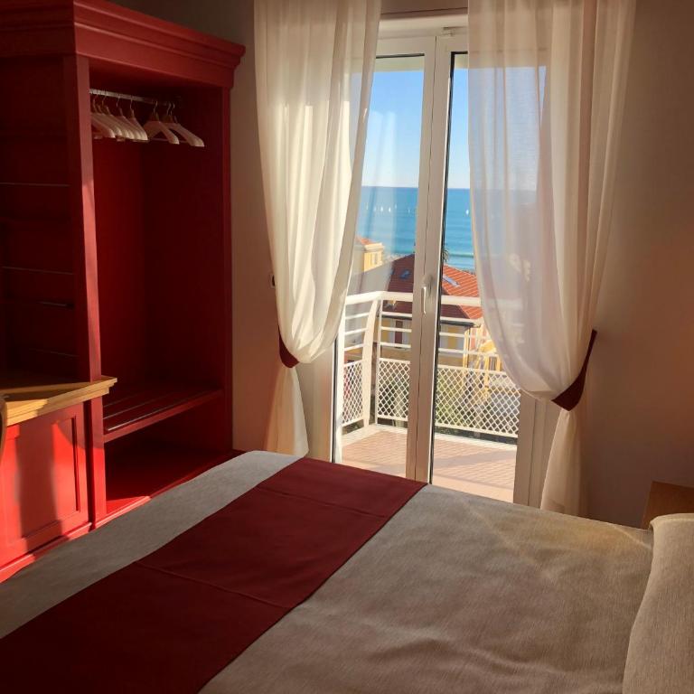 MH HOTEL VARAZZE - Camera Matrimoniale con Vista Mare - 20