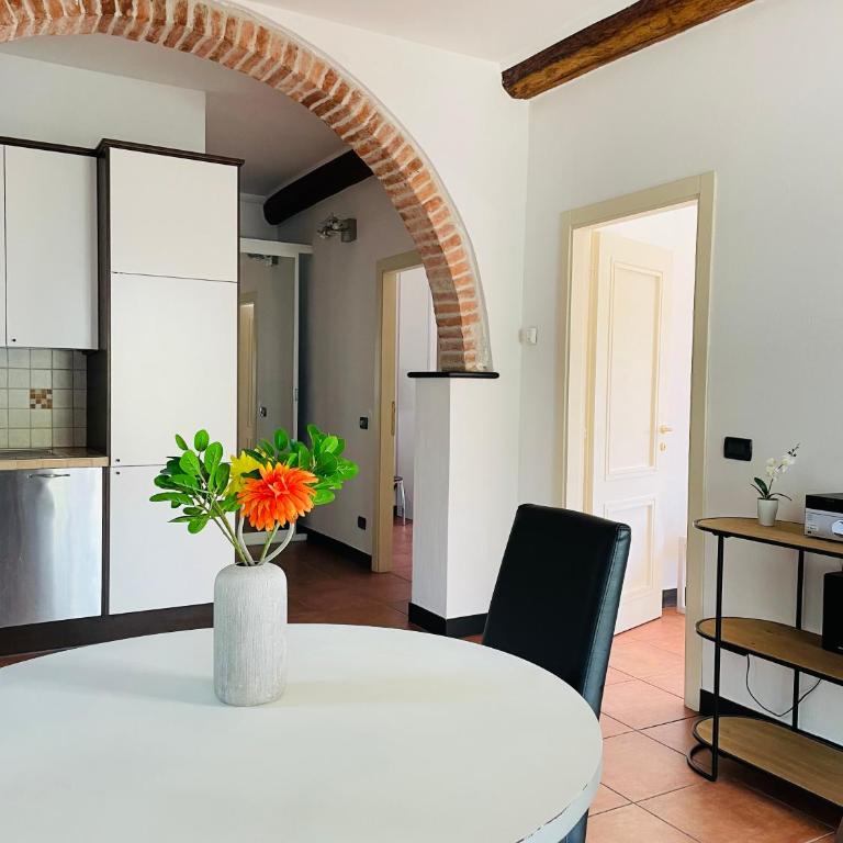 La casa di Giulia Apartment with air conditioning, wifi and private parking - Appartamento con Vista Giardino - 8