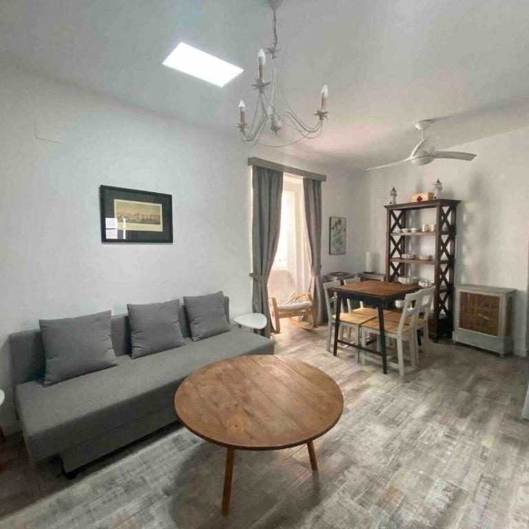 Anticuario en el Teatro Falla - Apartamento de 1 dormitorio - 1