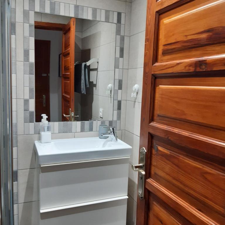 El Gueco Holiday Apartment - Apartamento de 1 dormitorio con terraza - 7