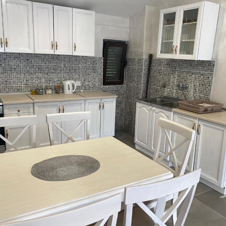Lux Boka Sea View apartment - Two-Bedroom Apartment - 21