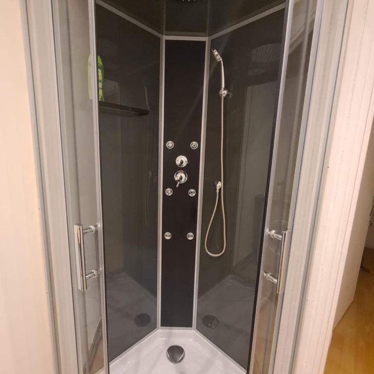 Appart plein centre lit King size , canapé lit et wifi - Appartamento con 1 Camera da Letto - 11