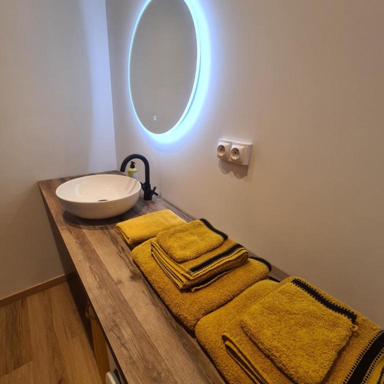 Appart plein centre lit King size , canapé lit et wifi - Appartamento con 1 Camera da Letto - 8