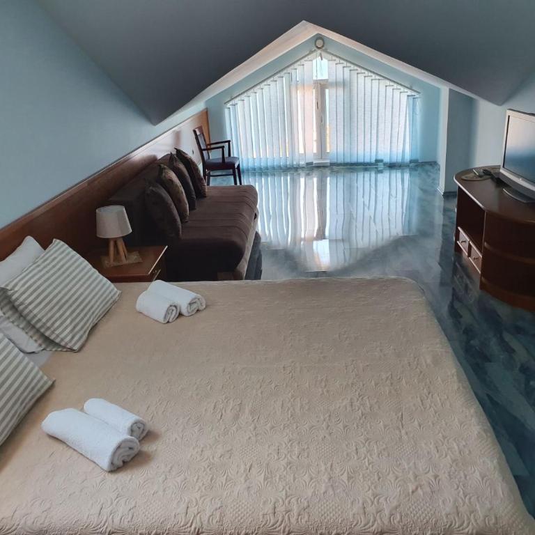 Tazex Apartments - Comfort Duplex One Bedroom Apartment with Sea View - 3