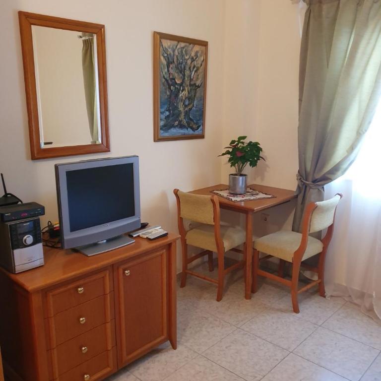 Tazex Apartments - Studio - 3