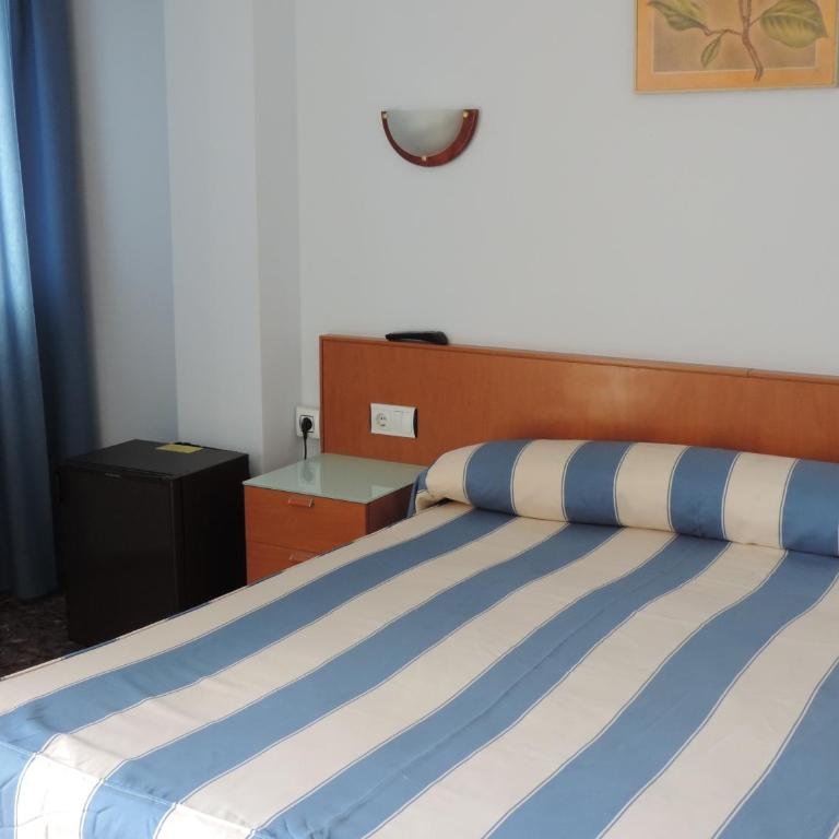 Hotel Costa San Antonio - Double or Twin Room - 11