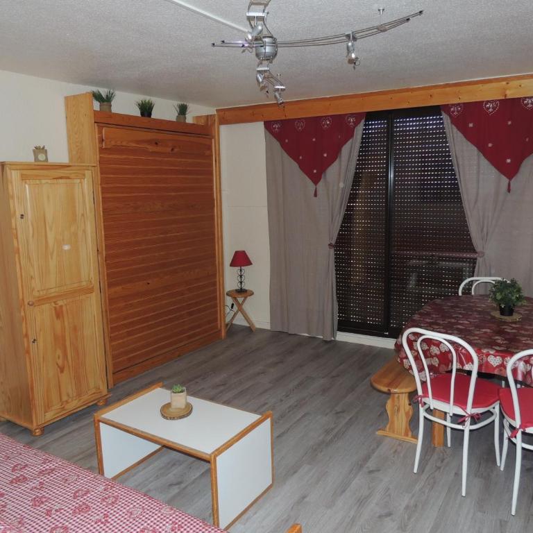 F2 Le Corbier aux pieds des pistes, commerces et esf - Appartement 1 Chambre - 1