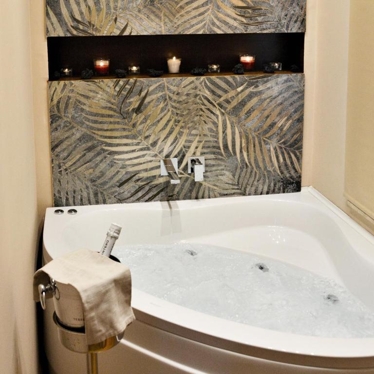 B&B Betulla dell'Etna - Zimmer mit Kingsize-Bett und Whirlpool - 10