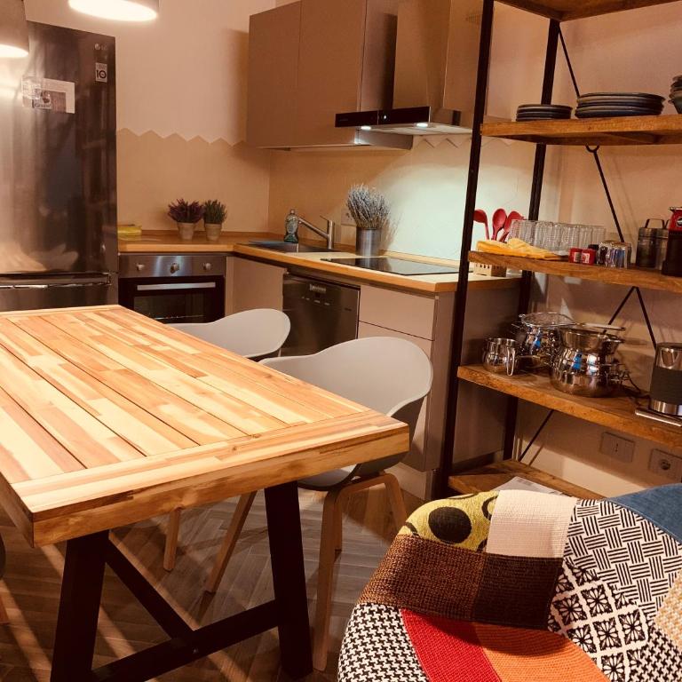 Charming Attic Apartment With Balcony & Swimming Pool - Appartamento con 3 Camere da Letto - 6