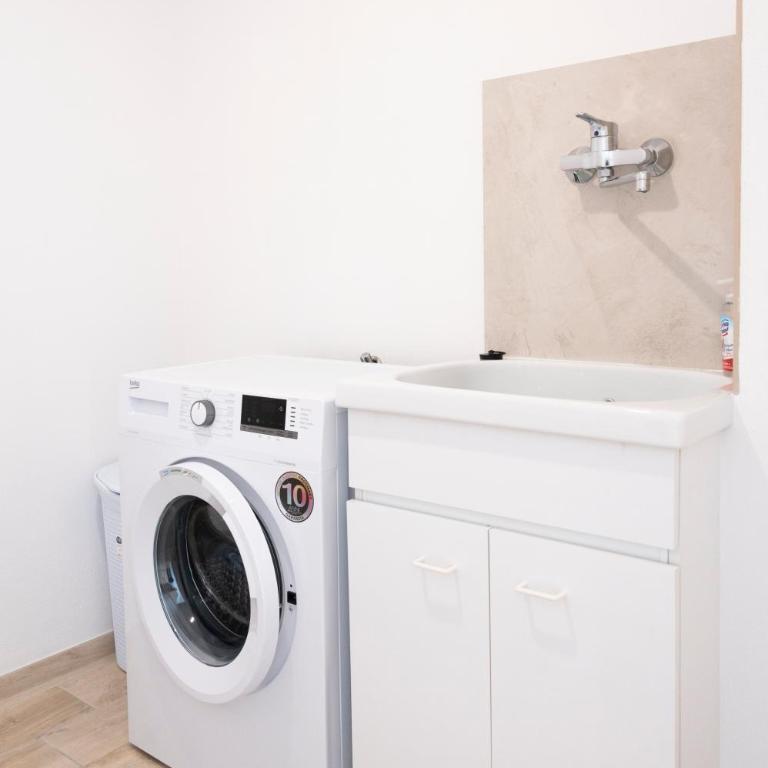 Summer Luxury Apartment Adults Only - Appartamento Deluxe con 3 Camere da Letto - 18
