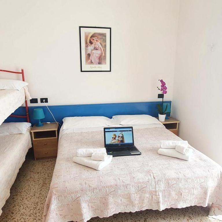 Arix Hotel - Camera Tripla - 1