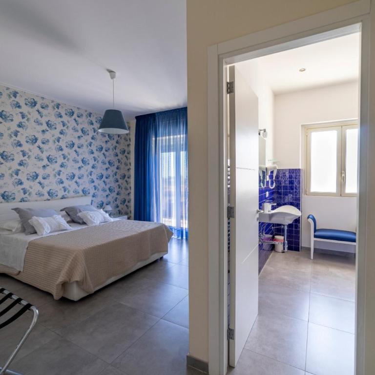 B&B Attico 160 - Deluxe Room - 13