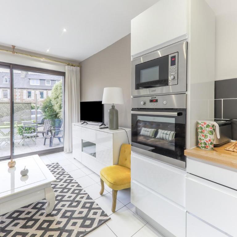 Kerael - One-Bedroom Apartment - 9