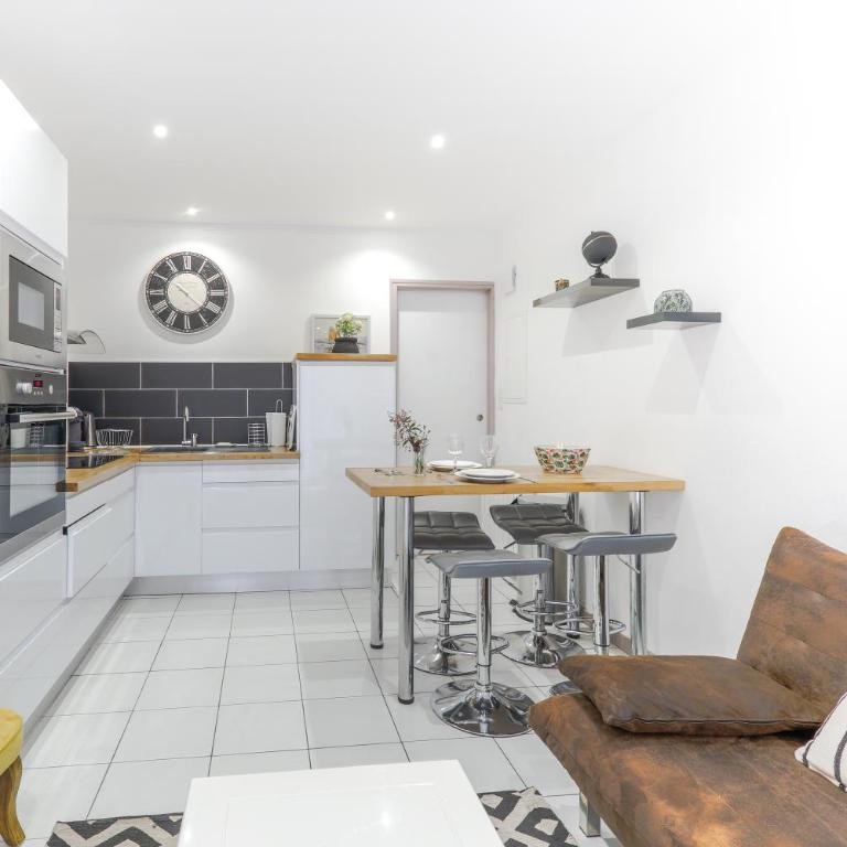 Kerael - One-Bedroom Apartment - 11