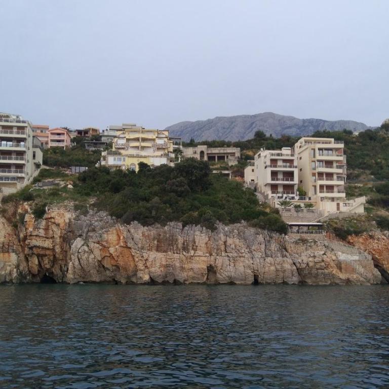 Royal Bay - Three-Bedroom Apartment - 16