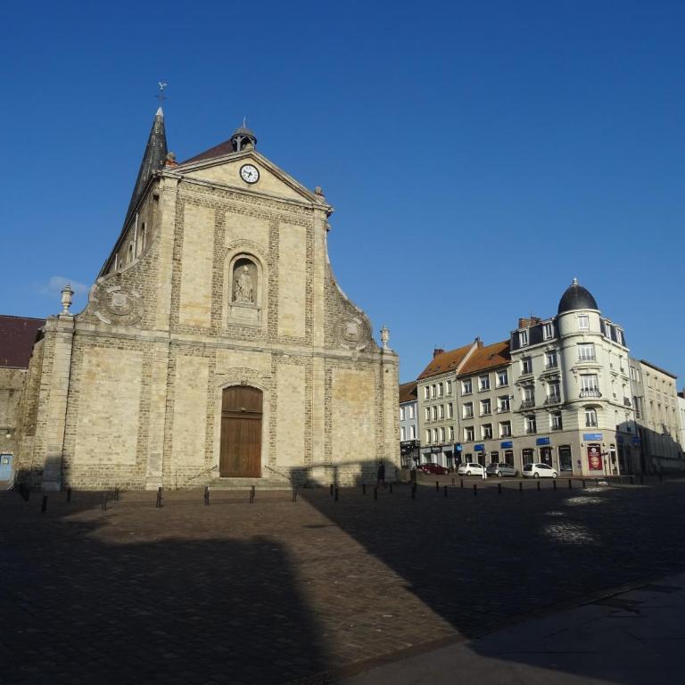 85m² en hyper-centre place Dalton (3 chambres) - Appartement 3 Chambres - 25
