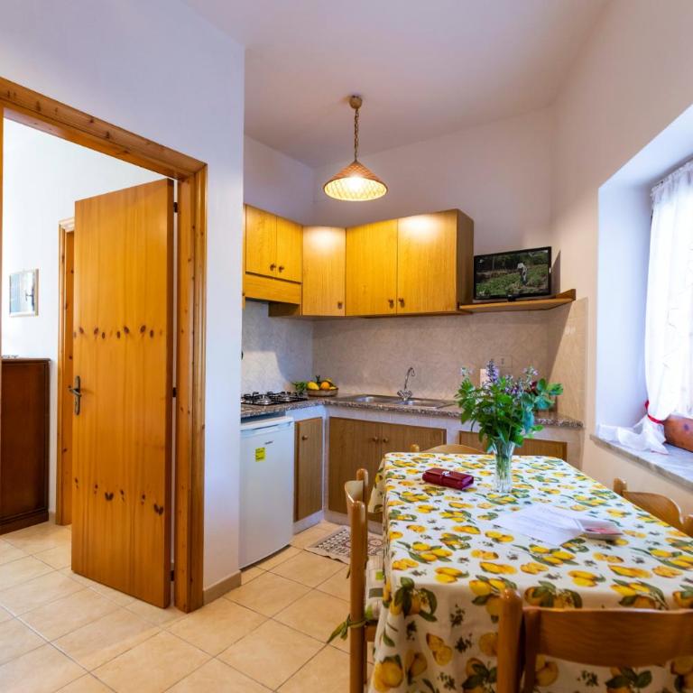 HibiscusUno Tropea Residence - Appartamento con 1 Camera da Letto e Vista Giardino - 1