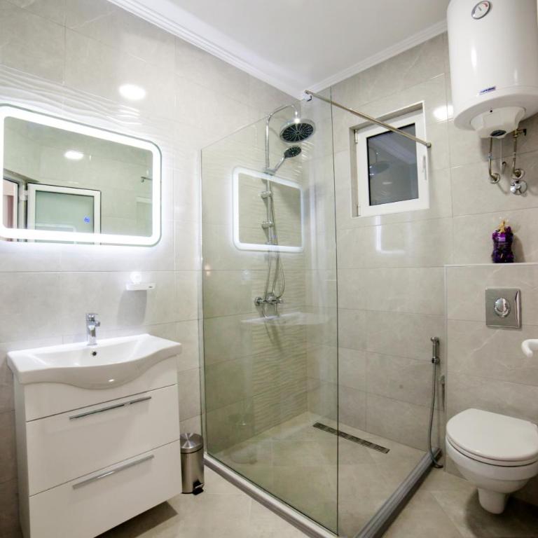 Apartments Hoxha - Deluks Porodična Soba - 7