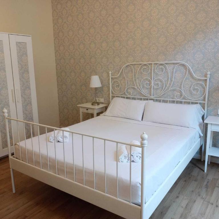 Lumine Luxury Suites by gaiarooms - Economy Double Room - 8
