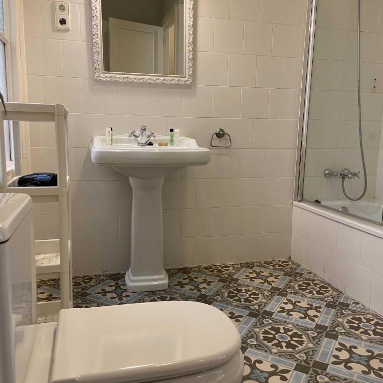 Lumine Luxury Suites by gaiarooms - Economy Double Room - 2