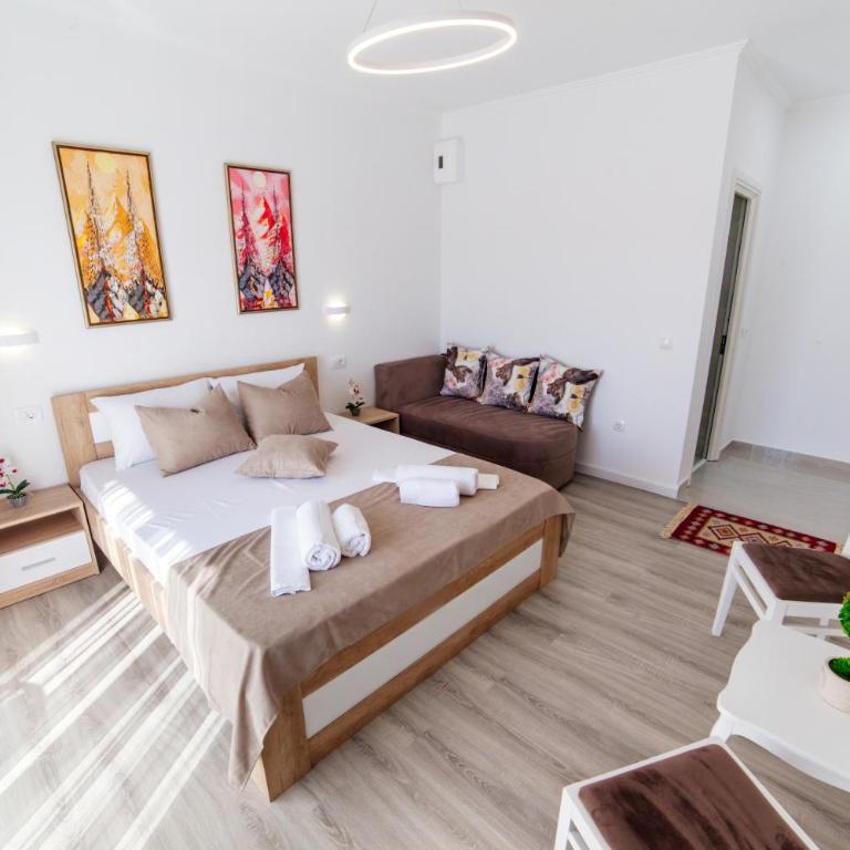 Apartments Hoxha - Deluks Soba (2 odrasle osobe + 1 dete) - 3