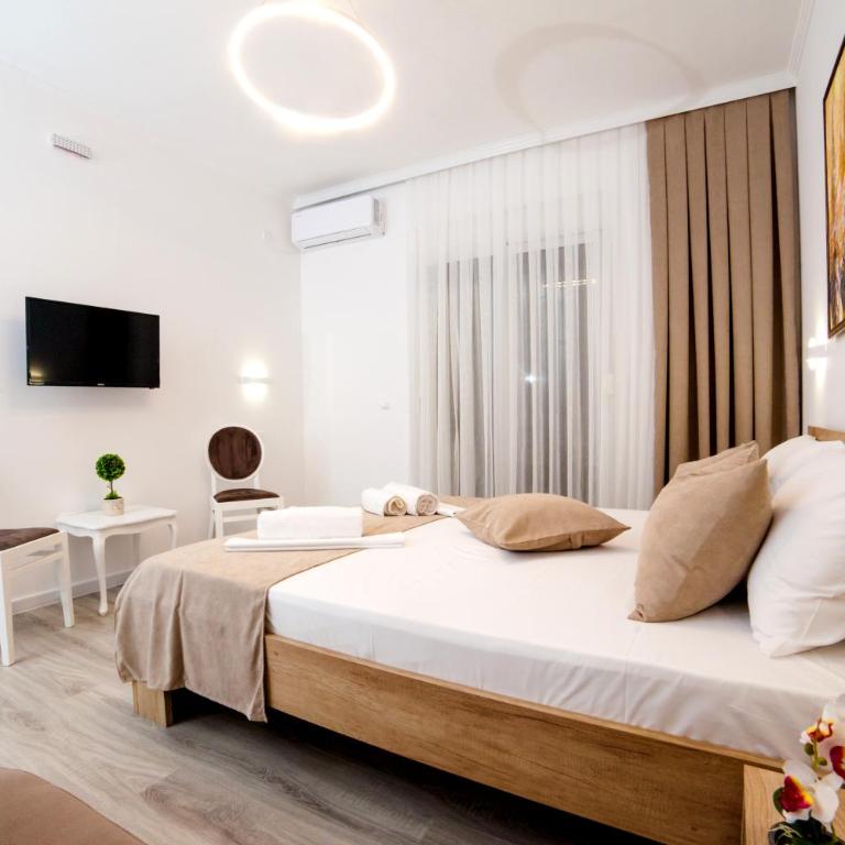 Apartments Hoxha - Deluks Soba (2 odrasle osobe + 1 dete) - 4